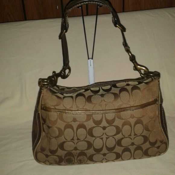 SOLD in bundle     Coach Legacy Signature Hobo1496 - Picture 2 of 4