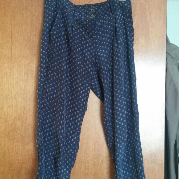 Francesca's collections patterned ankle pants