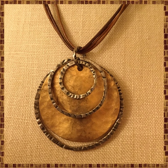 Varied Circles Pendant Necklace