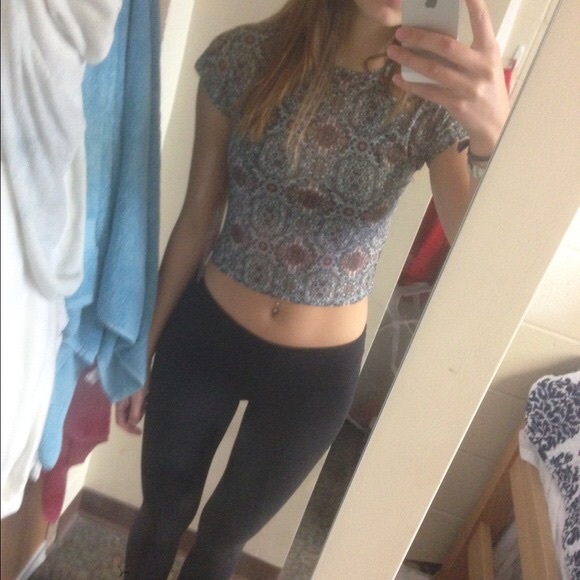 Brandy Melville Tribal Patterned Carolina - Picture 2 of 3