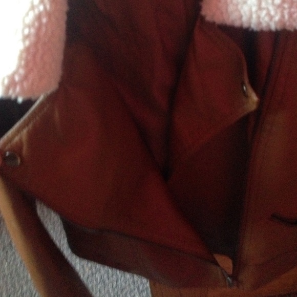 Leather jacket - Picture 3 of 4