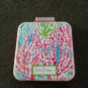 Lilly Pulitzer iphone 4 portable charger
