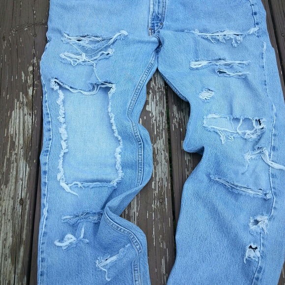 Vintage Denim Ripped Jeans - Picture 2 of 4