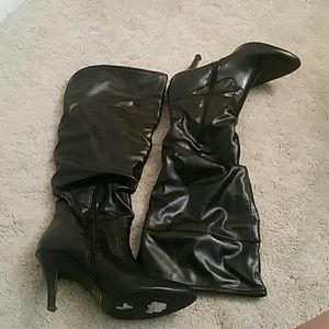heeled faux leather boots