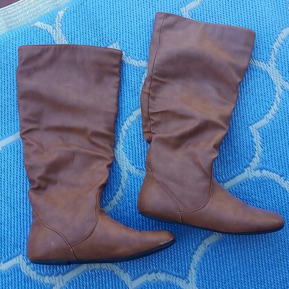Brown boots