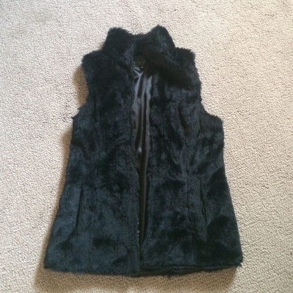 Black faux fur vest