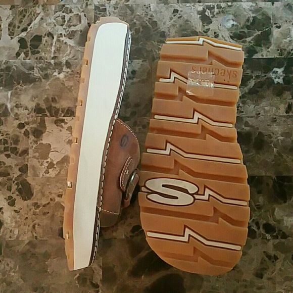 Sandals - Picture 2 of 3