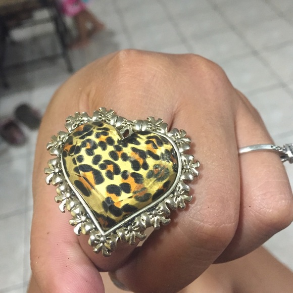 Betsey Johnson necklace and ring - Picture 2 of 2