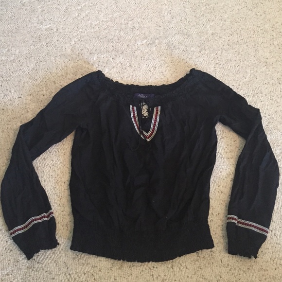 Adorable black long sleeve peasant top