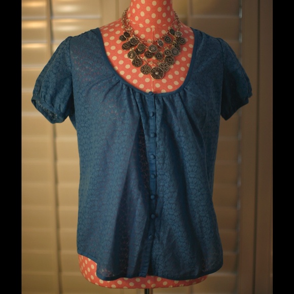 French Connection Short Sleeve Top!
