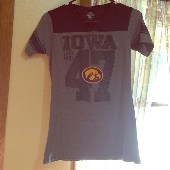 Iowa Hawkeyes shirt