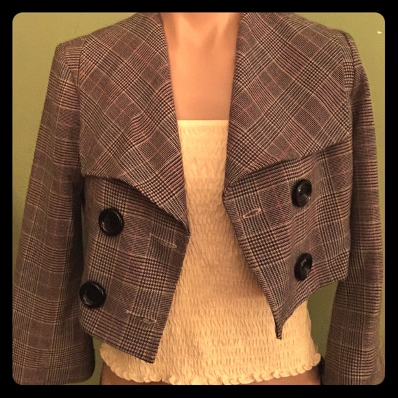 Super cute cropped jacket
