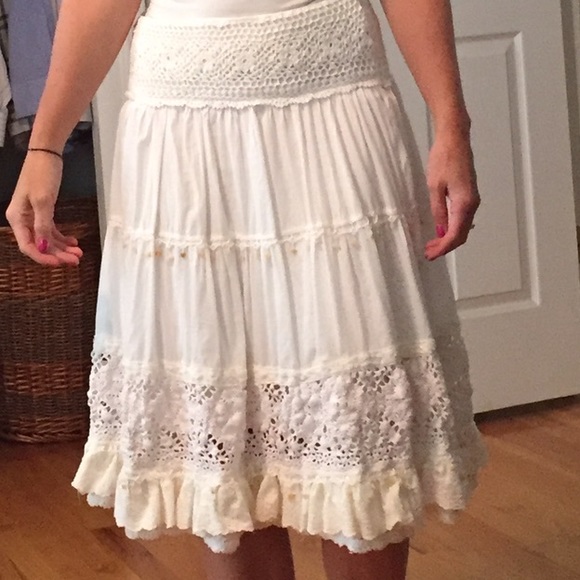 Hendi White skirt - Picture 4 of 4