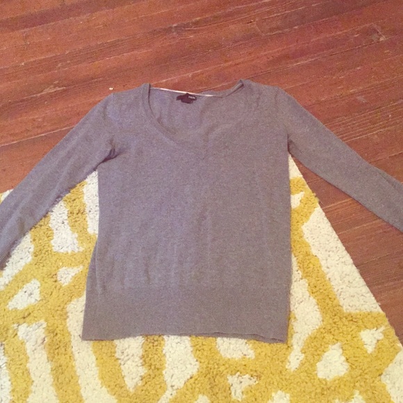 H&M Basic Grey Knit Sweater - Small