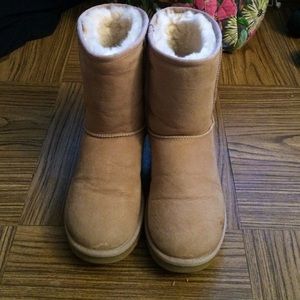 Classic Short Tan Uggs