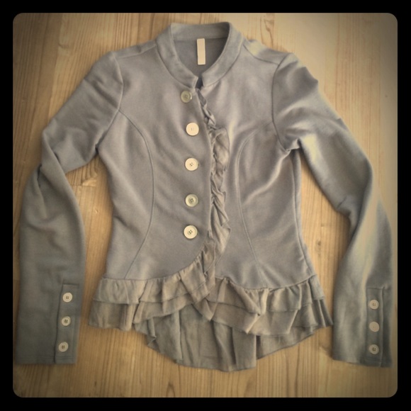 Adorable charcoal grey blazer!