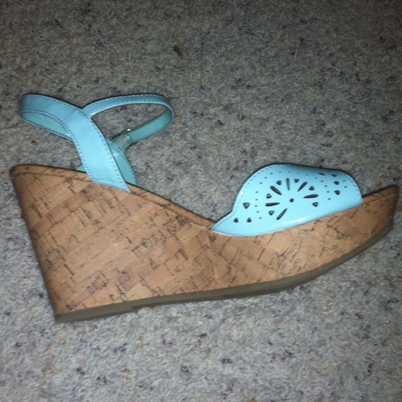 wedge heels - Picture 3 of 3
