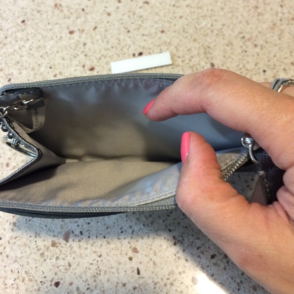 Authentic Coach change purse - Picture 2 of 3