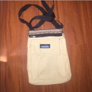 Kavu purse