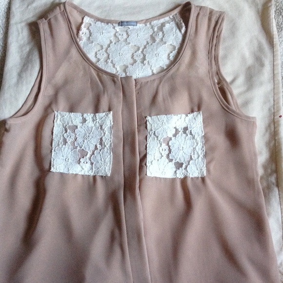 Too - Picture 1 of 2