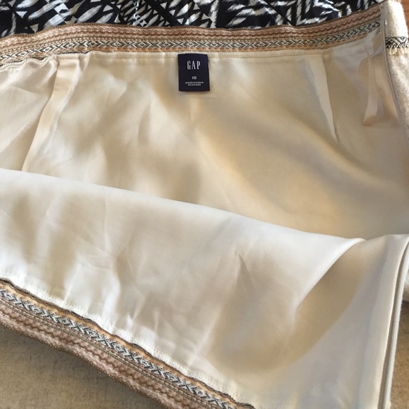Gap Skirt - Picture 4 of 4
