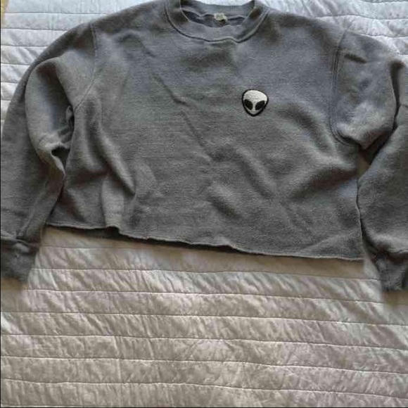 ON HOLD Brandy Melville cropped Nancy alien