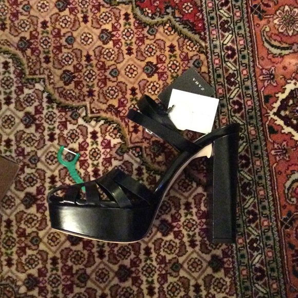 Platform Chunky Heel NWT