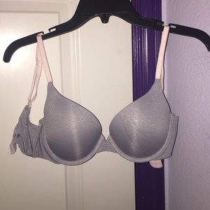 Victoria's Secret push up bra 32 d