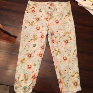 Girls Capri flowered pants