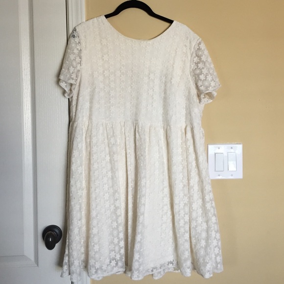Sweet Ivory Lace Dress