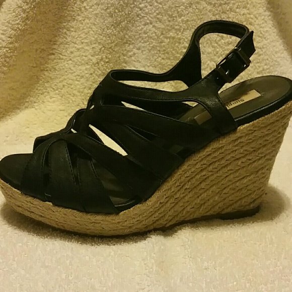 Simply Vera lightly used wedge - Picture 6 of 9