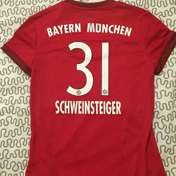 Sold......Fc bayern munich women jersey 2015/2016