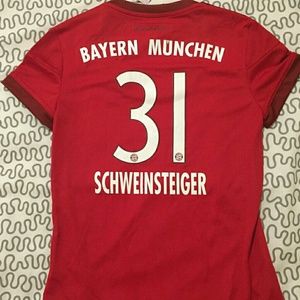 Sold......Fc bayern munich women jersey 2015/2016