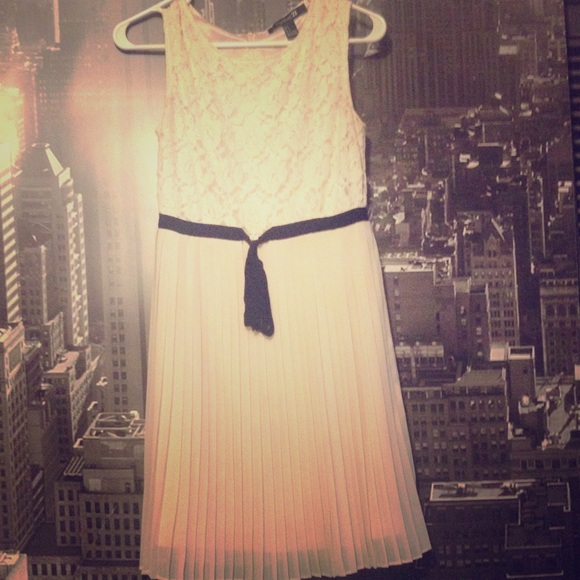 Girly Lace dress with pleated bottom!