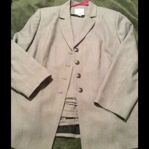 NWOT Gray Suit-Collections for Le Suit