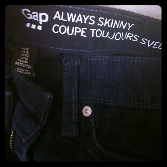 GAP cordouroy pants. Size 18.