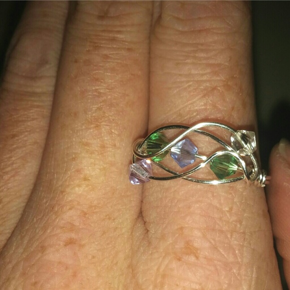 Mother/grandmother wire ring