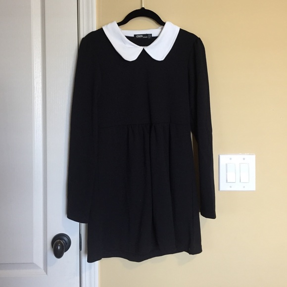 Peter Pan collared dress