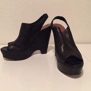 Elizabeth and James size 10 wedges
