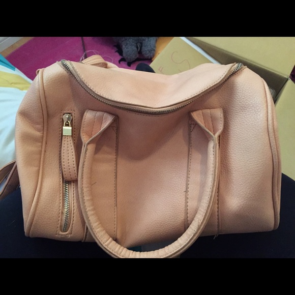 A used peach bucket bag - Picture 1 of 4