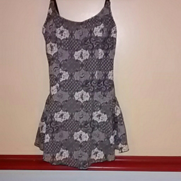 Cute swimsuit. Size 10 but fits a medium/small