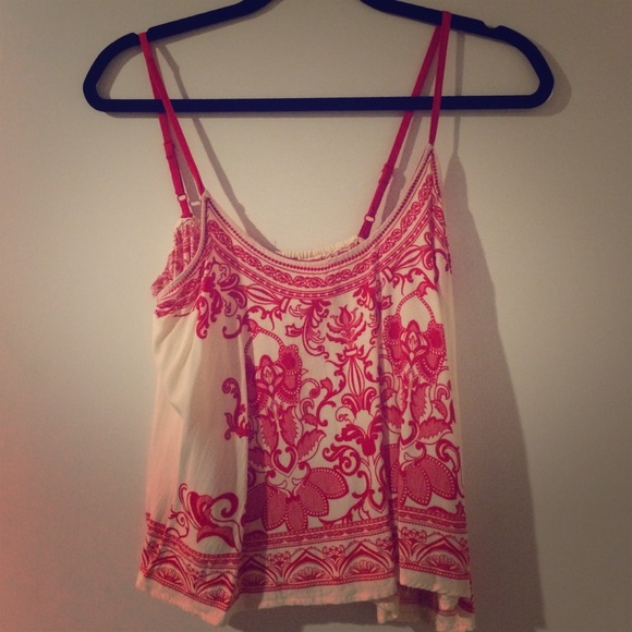 Flying tomato red and white crop top