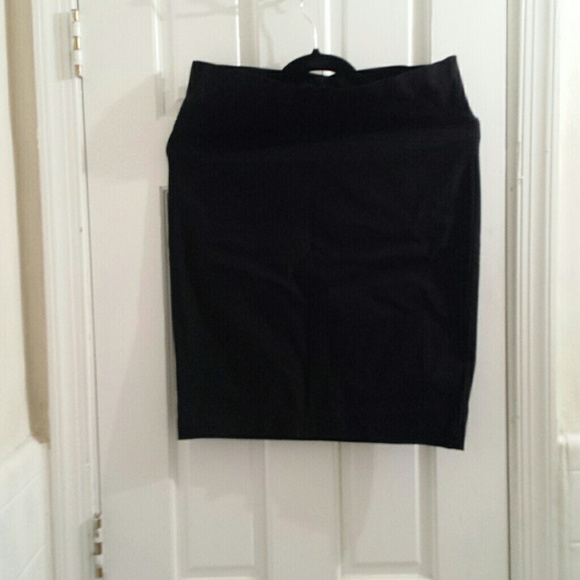 Black pencil skirt
