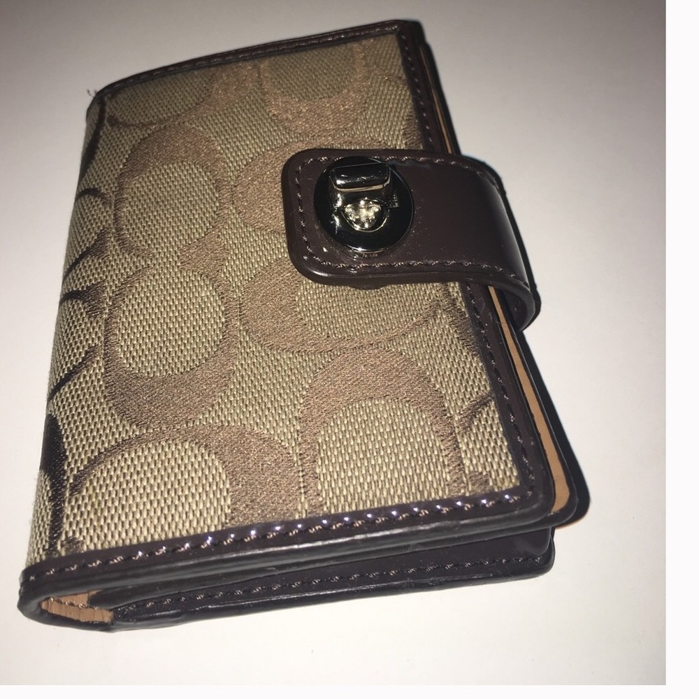 NWT Coach Khaki signature wallet - Picture 8 of 8