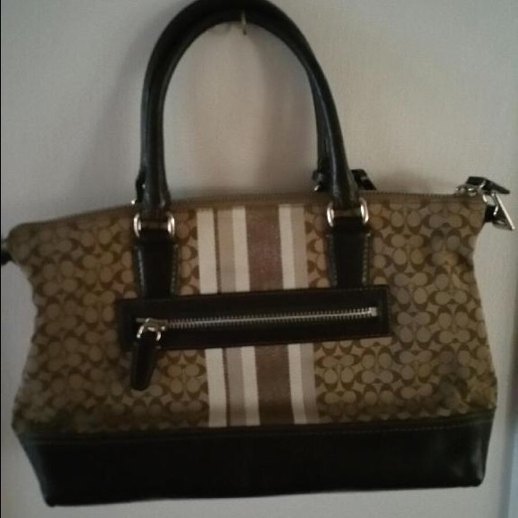 Beautiful Coach handbag - Picture 2 of 4