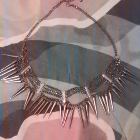 Spiked chain silver necklace