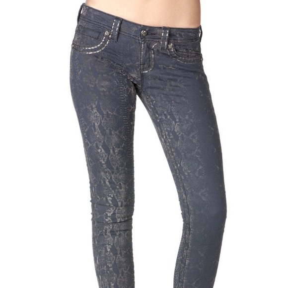 Miss Me Python Skinny Size 28 Signature Rise
