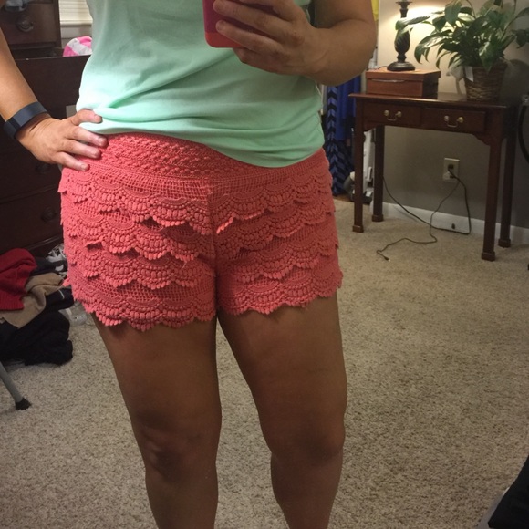 Lacy ruffle shorts