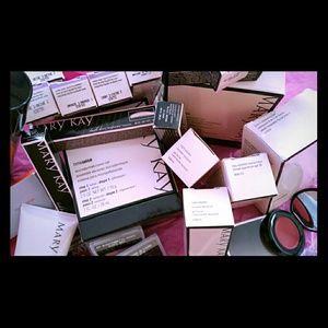 Make up/skincare/accessories