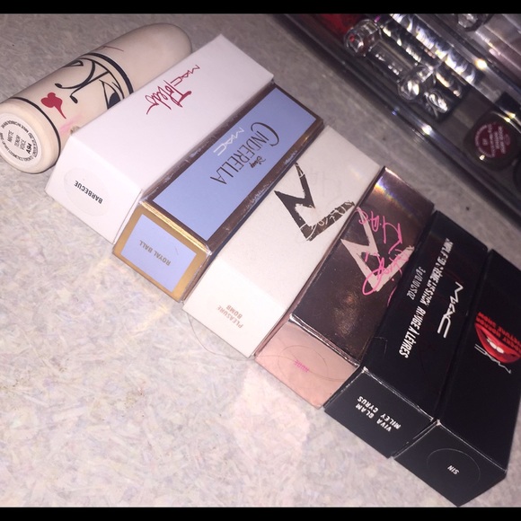 Mac LE lippies - Picture 2 of 3